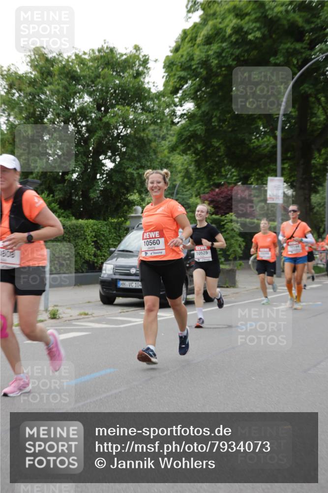 15.06.2025 - REWE Women's Run Jannik Wohlers http://msf.ph/oto/7934073 15.06.2025 08:25:31 Laufen 808, 104, 10560, 10525 meine-sportfotos.de