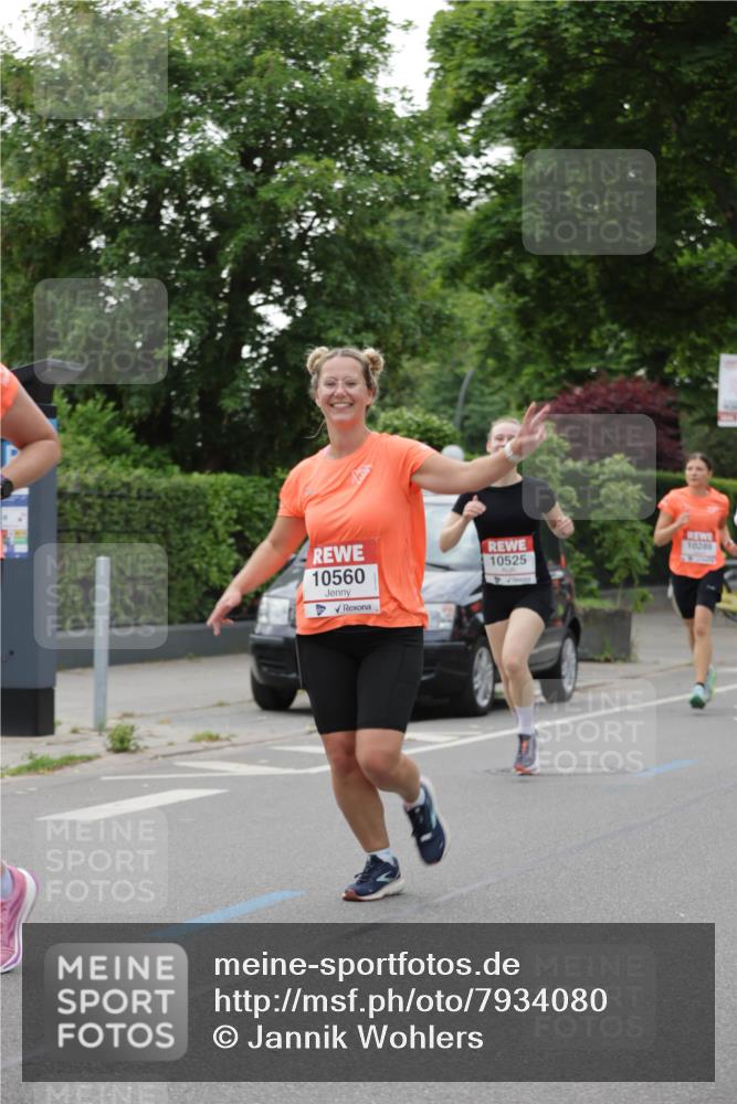 15.06.2025 - REWE Women's Run Jannik Wohlers http://msf.ph/oto/7934080 15.06.2025 08:25:31 Laufen 10560, 10525, 10289 meine-sportfotos.de