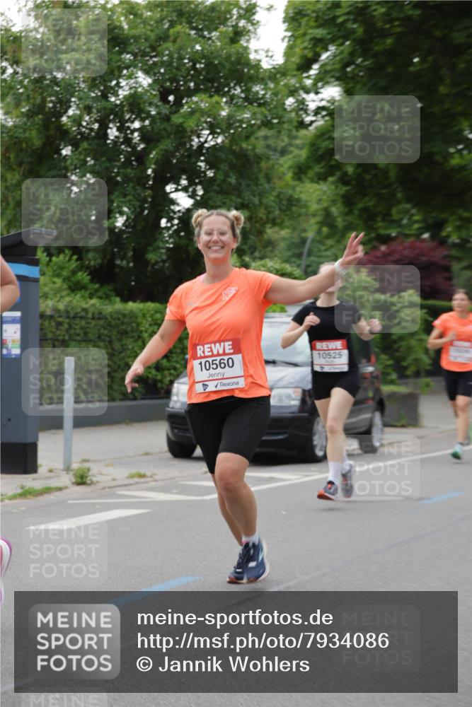 15.06.2025 - REWE Women's Run Jannik Wohlers http://msf.ph/oto/7934086 15.06.2025 08:25:31 Laufen 10560, 10525 meine-sportfotos.de