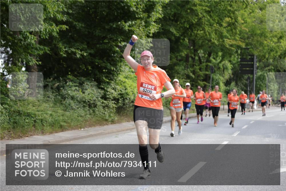 15.06.2025 - REWE Women's Run Jannik Wohlers http://msf.ph/oto/7934111 15.06.2025 10:12:05 Laufen 5200, 6609 meine-sportfotos.de