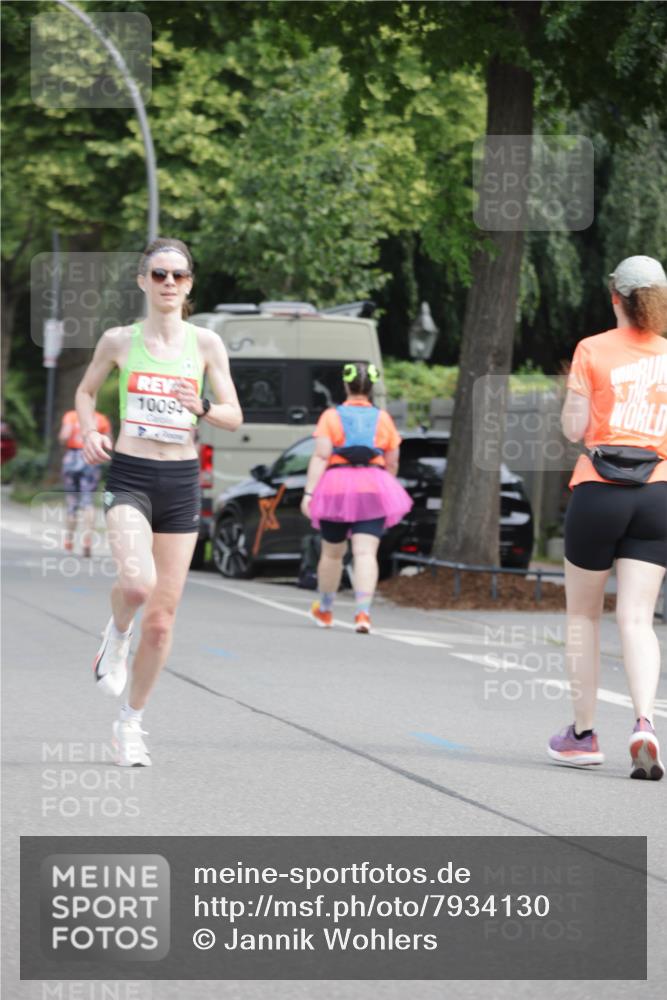 15.06.2025 - REWE Women's Run Jannik Wohlers http://msf.ph/oto/7934130 15.06.2025 08:34:48 Laufen 10095 meine-sportfotos.de