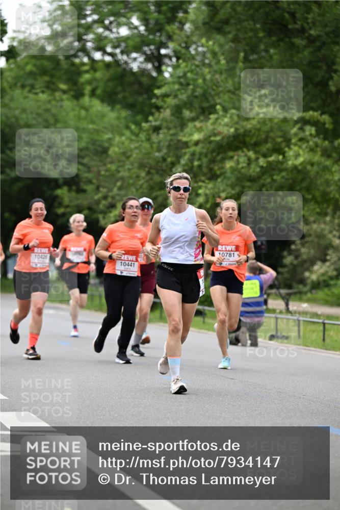 15.06.2025 - REWE Women's Run Dr. Thomas Lammeyer http://msf.ph/oto/7934147 15.06.2025 09:18:16 Laufen 10426, 10441, 10781 meine-sportfotos.de