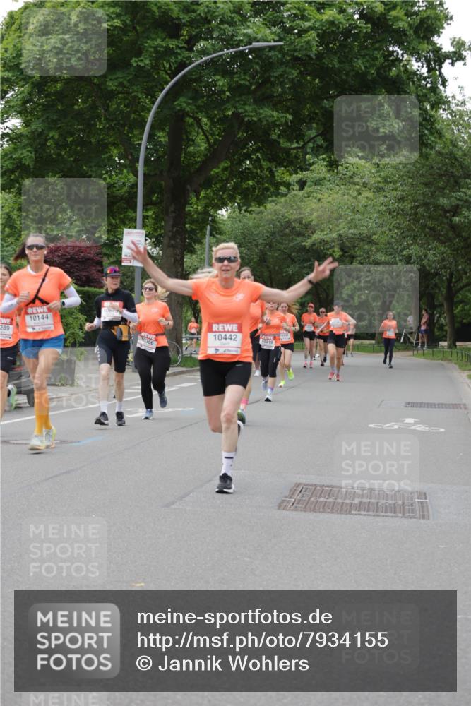 15.06.2025 - REWE Women's Run Jannik Wohlers http://msf.ph/oto/7934155 15.06.2025 08:25:33 Laufen 10144, 289, 1067, 10366, 10442, 10319 meine-sportfotos.de