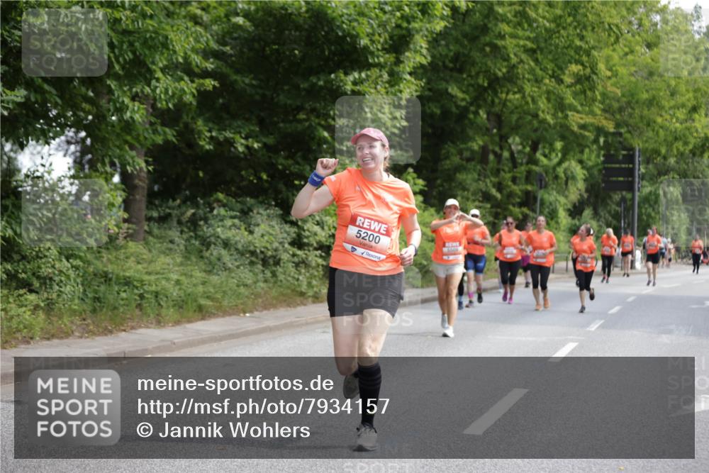 15.06.2025 - REWE Women's Run Jannik Wohlers http://msf.ph/oto/7934157 15.06.2025 10:12:05 Laufen 5200 meine-sportfotos.de