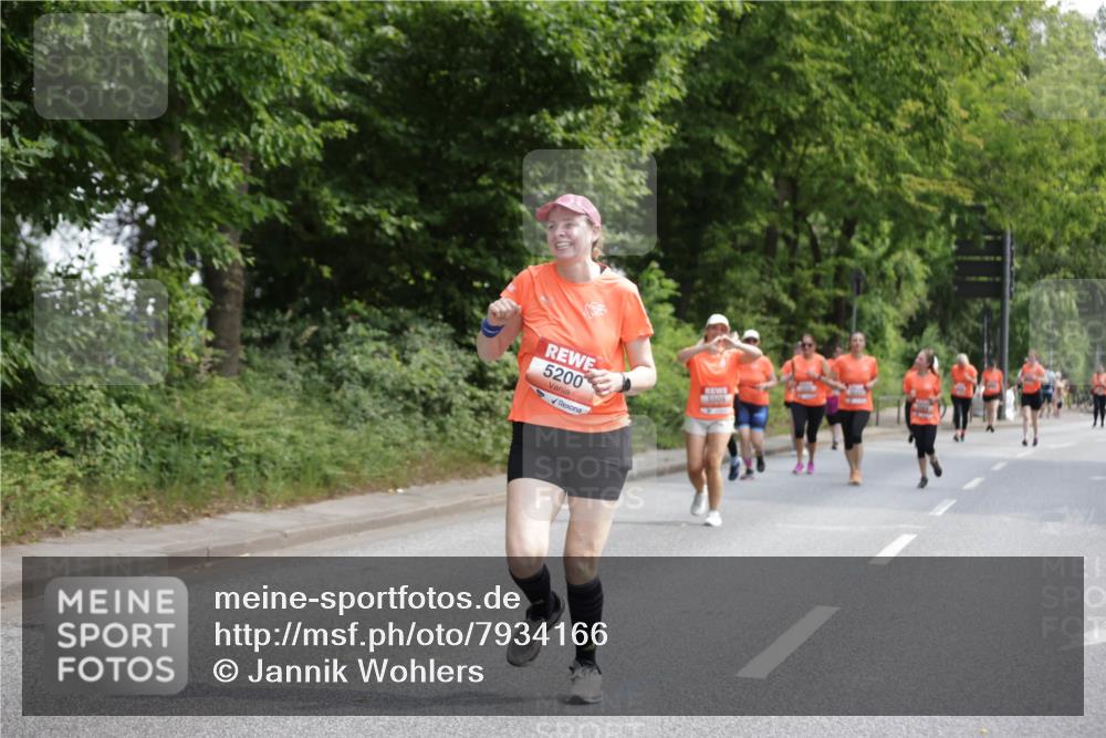 15.06.2025 - REWE Women's Run Jannik Wohlers http://msf.ph/oto/7934166 15.06.2025 10:12:05 Laufen 5200 meine-sportfotos.de