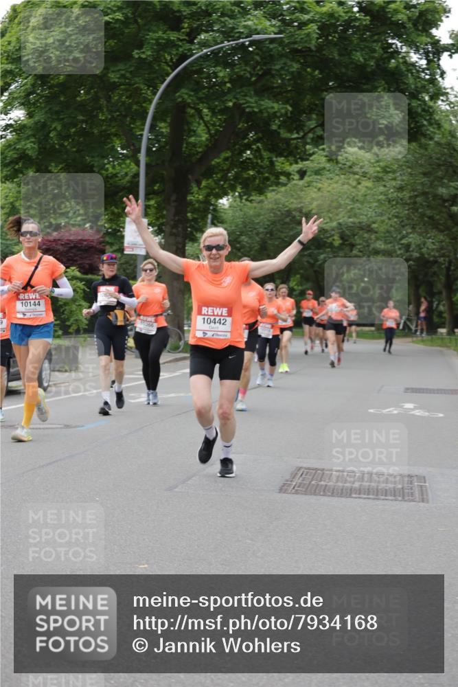 15.06.2025 - REWE Women's Run Jannik Wohlers http://msf.ph/oto/7934168 15.06.2025 08:25:33 Laufen 10144, 10442 meine-sportfotos.de