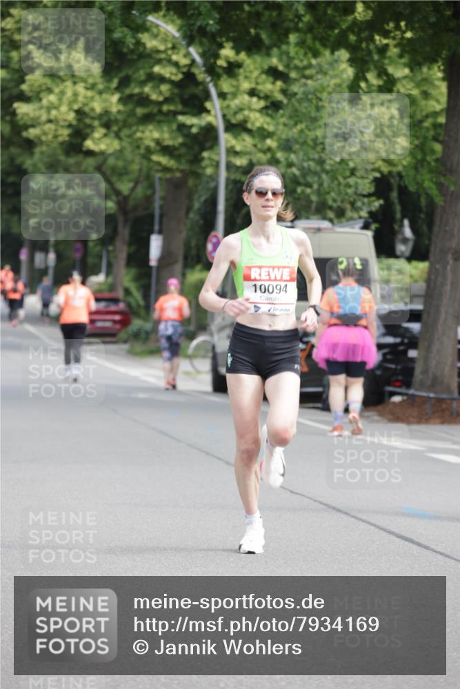 15.06.2025 - REWE Women's Run Jannik Wohlers http://msf.ph/oto/7934169 15.06.2025 08:34:48 Laufen 10094 meine-sportfotos.de