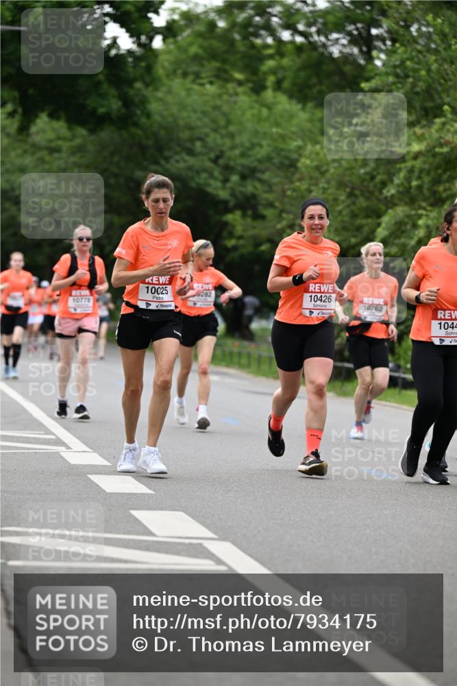 15.06.2025 - REWE Women's Run Dr. Thomas Lammeyer http://msf.ph/oto/7934175 15.06.2025 09:18:18 Laufen 10025, 10426, 10762 meine-sportfotos.de