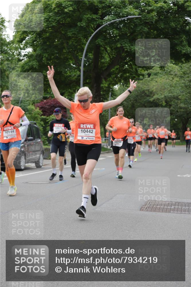 15.06.2025 - REWE Women's Run Jannik Wohlers http://msf.ph/oto/7934219 15.06.2025 08:25:34 Laufen 10144, 10673, 103, 10442, 0319, 10756 meine-sportfotos.de