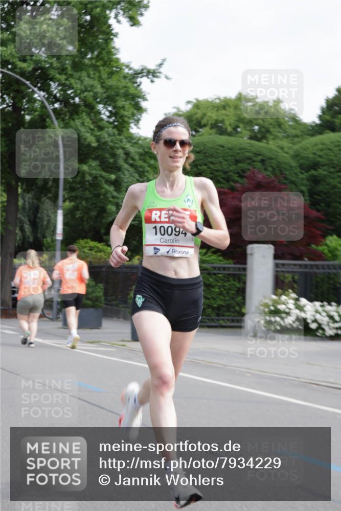 15.06.2025 - REWE Women's Run Jannik Wohlers http://msf.ph/oto/7934229 15.06.2025 08:34:50 Laufen 10094 meine-sportfotos.de