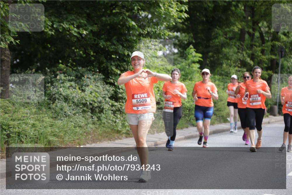 15.06.2025 - REWE Women's Run Jannik Wohlers http://msf.ph/oto/7934243 15.06.2025 10:12:07 Laufen 5509, 5181, 5683, 556 meine-sportfotos.de