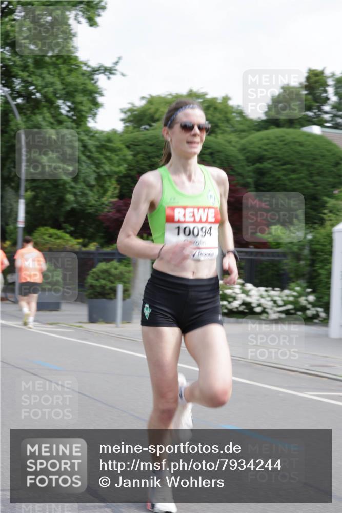 15.06.2025 - REWE Women's Run Jannik Wohlers http://msf.ph/oto/7934244 15.06.2025 08:34:50 Laufen 10094 meine-sportfotos.de