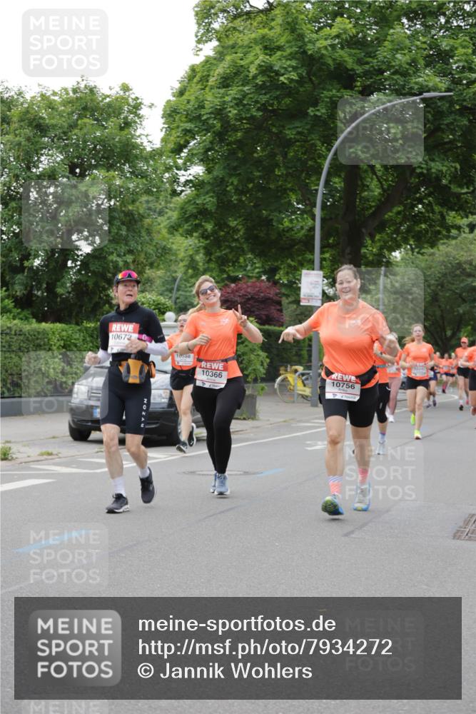 15.06.2025 - REWE Women's Run Jannik Wohlers http://msf.ph/oto/7934272 15.06.2025 08:25:35 Laufen 10672, 10588, 10366, 10756 meine-sportfotos.de