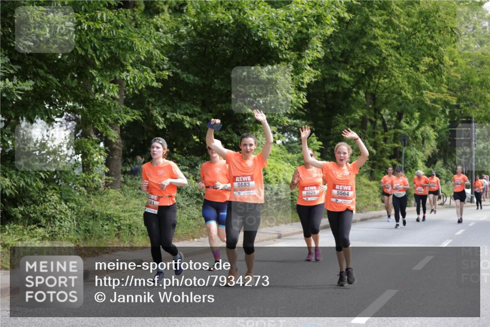 15.06.2025 - REWE Women's Run Jannik Wohlers http://msf.ph/oto/7934273 15.06.2025 10:12:10 Laufen 5181, 5683, 5529, 5564 meine-sportfotos.de