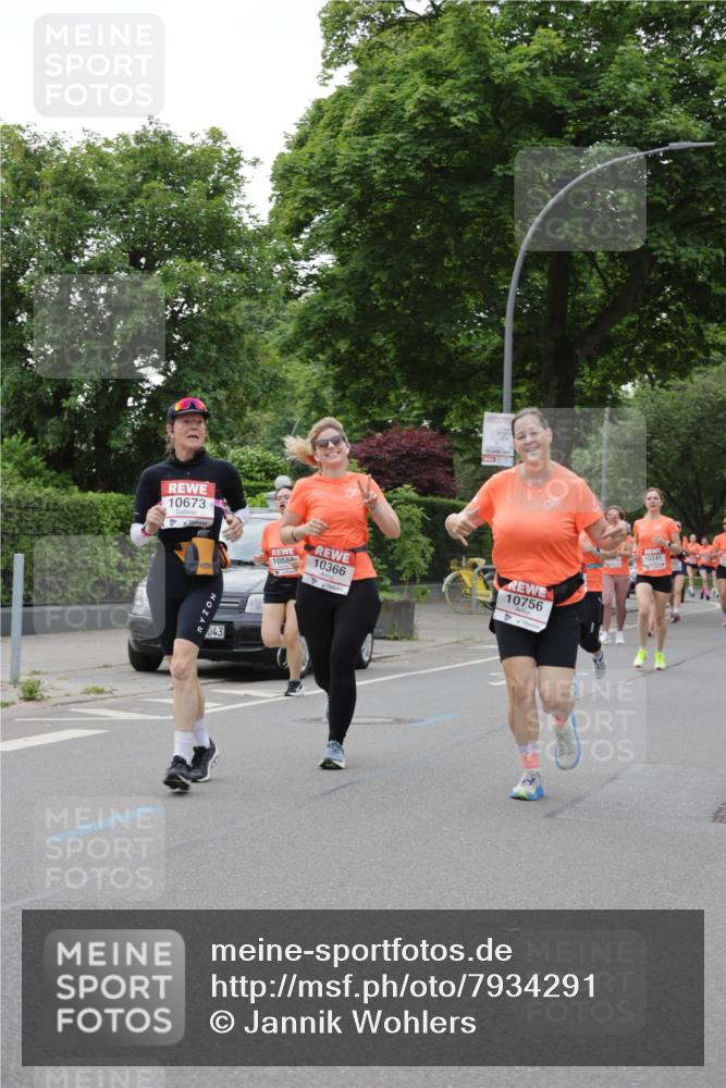 15.06.2025 - REWE Women's Run Jannik Wohlers http://msf.ph/oto/7934291 15.06.2025 08:25:35 Laufen 10673, 043, 1058, 10366, 10756, 10241 meine-sportfotos.de