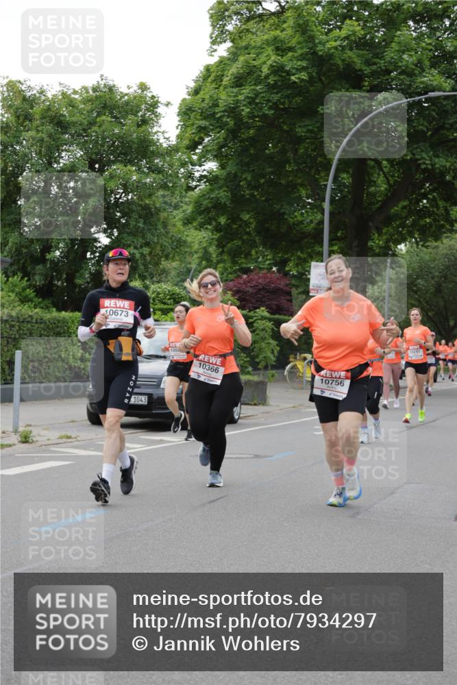 15.06.2025 - REWE Women's Run Jannik Wohlers http://msf.ph/oto/7934297 15.06.2025 08:25:35 Laufen 10673, 1043, 1058, 10366, 10756, 10241 meine-sportfotos.de