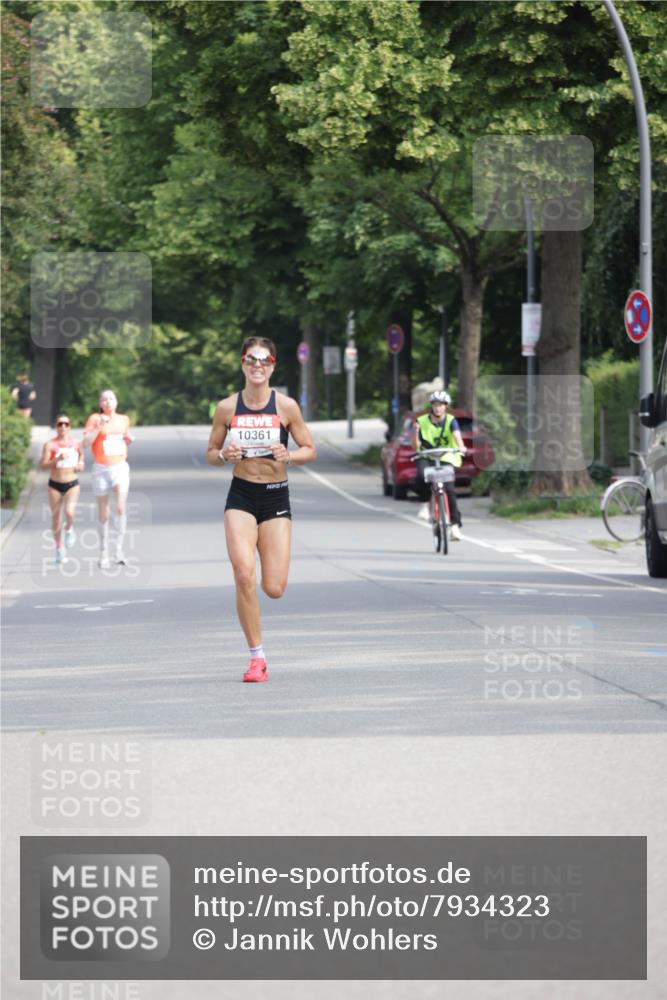 15.06.2025 - REWE Women's Run Jannik Wohlers http://msf.ph/oto/7934323 15.06.2025 08:37:43 Laufen 10361 meine-sportfotos.de