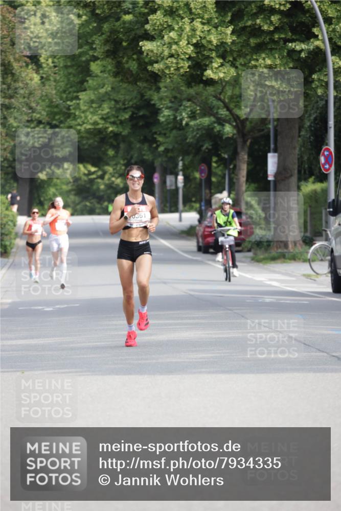 15.06.2025 - REWE Women's Run Jannik Wohlers http://msf.ph/oto/7934335 15.06.2025 08:37:43 Laufen 0361 meine-sportfotos.de