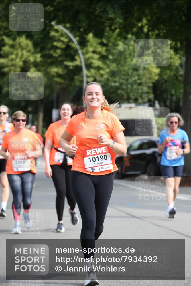 15.06.2025 - REWE Women's Run Jannik Wohlers http://msf.ph/oto/7934392 15.06.2025 09:52:09 Laufen 10385 meine-sportfotos.de