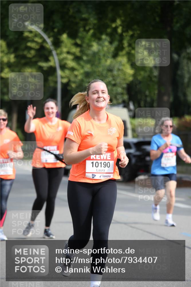 15.06.2025 - REWE Women's Run Jannik Wohlers http://msf.ph/oto/7934407 15.06.2025 09:52:10 Laufen 0335, 10190 meine-sportfotos.de