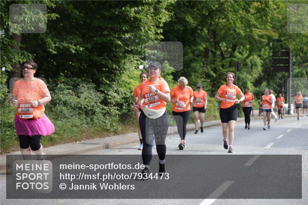15.06.2025 - REWE Women's Run Jannik Wohlers http://msf.ph/oto/7934473 15.06.2025 10:12:18 Laufen 5026, 5376, 5379, 5391 meine-sportfotos.de