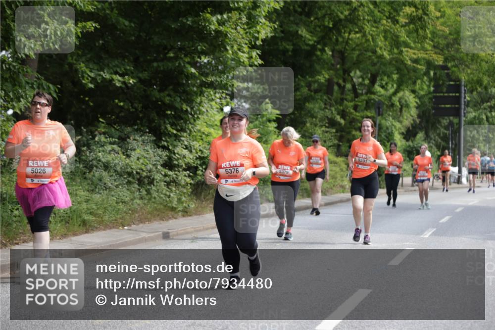 15.06.2025 - REWE Women's Run Jannik Wohlers http://msf.ph/oto/7934480 15.06.2025 10:12:18 Laufen 5026, 5376, 5379, 5391 meine-sportfotos.de