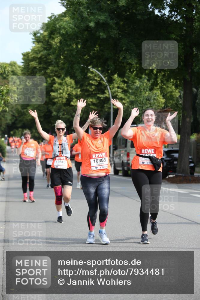15.06.2025 - REWE Women's Run Jannik Wohlers http://msf.ph/oto/7934481 15.06.2025 09:52:11 Laufen 10018, 10810, 10385, 10321 meine-sportfotos.de