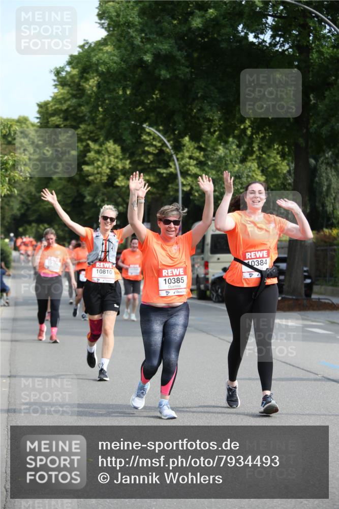 15.06.2025 - REWE Women's Run Jannik Wohlers http://msf.ph/oto/7934493 15.06.2025 09:52:11 Laufen 10018, 10810, 10385, 10384, 4 meine-sportfotos.de