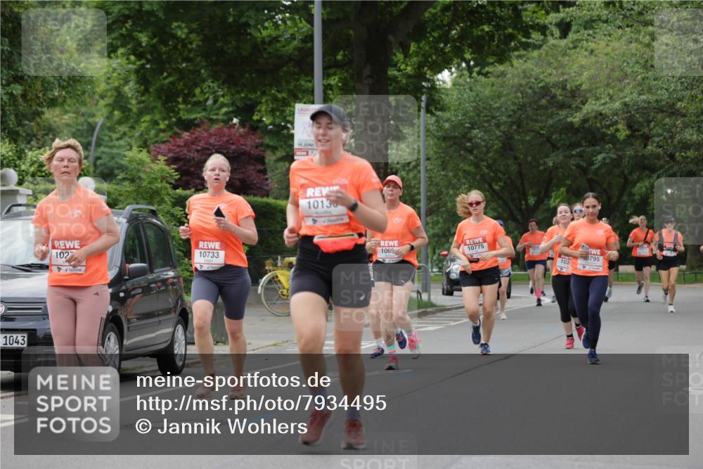 15.06.2025 - REWE Women's Run Jannik Wohlers http://msf.ph/oto/7934495 15.06.2025 08:25:40 Laufen 1043, 102, 10733, 15, 10130, 1069, 10775, 102, 795 meine-sportfotos.de