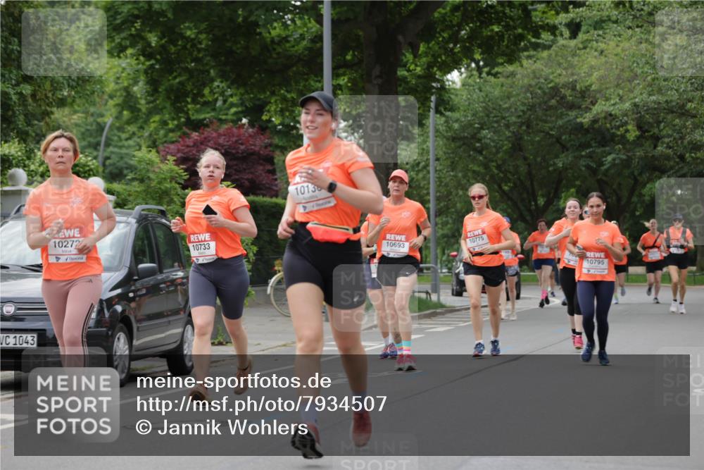 15.06.2025 - REWE Women's Run Jannik Wohlers http://msf.ph/oto/7934507 15.06.2025 08:25:40 Laufen 1043, 10272, 10733, 1013, 10693, 10775, 10795 meine-sportfotos.de