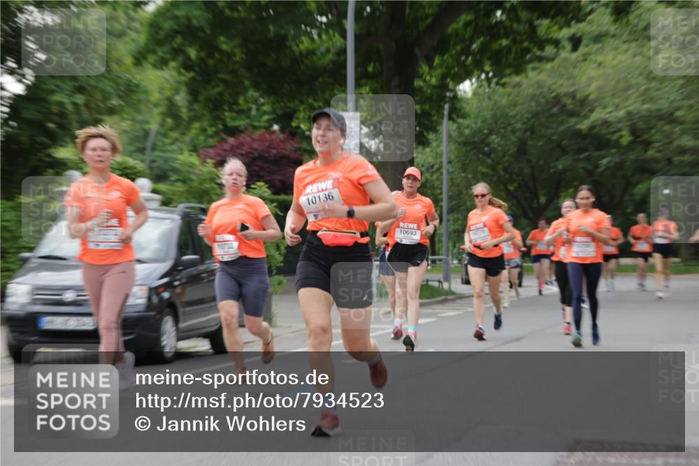 15.06.2025 - REWE Women's Run Jannik Wohlers http://msf.ph/oto/7934523 15.06.2025 08:25:40 Laufen 10136, 10693 meine-sportfotos.de