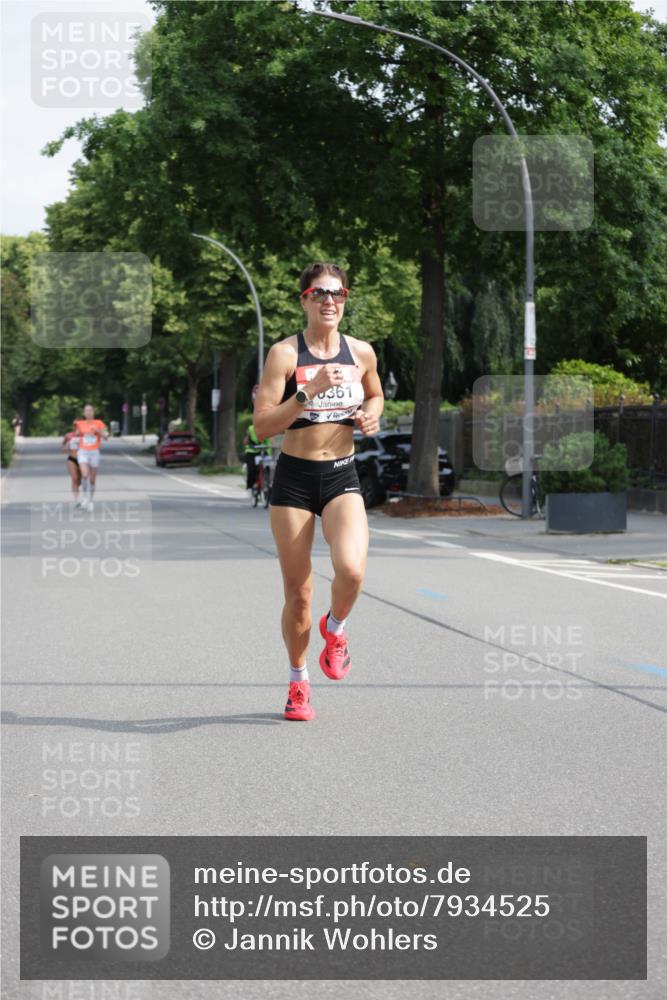 15.06.2025 - REWE Women's Run Jannik Wohlers http://msf.ph/oto/7934525 15.06.2025 08:37:47 Laufen 0361 meine-sportfotos.de