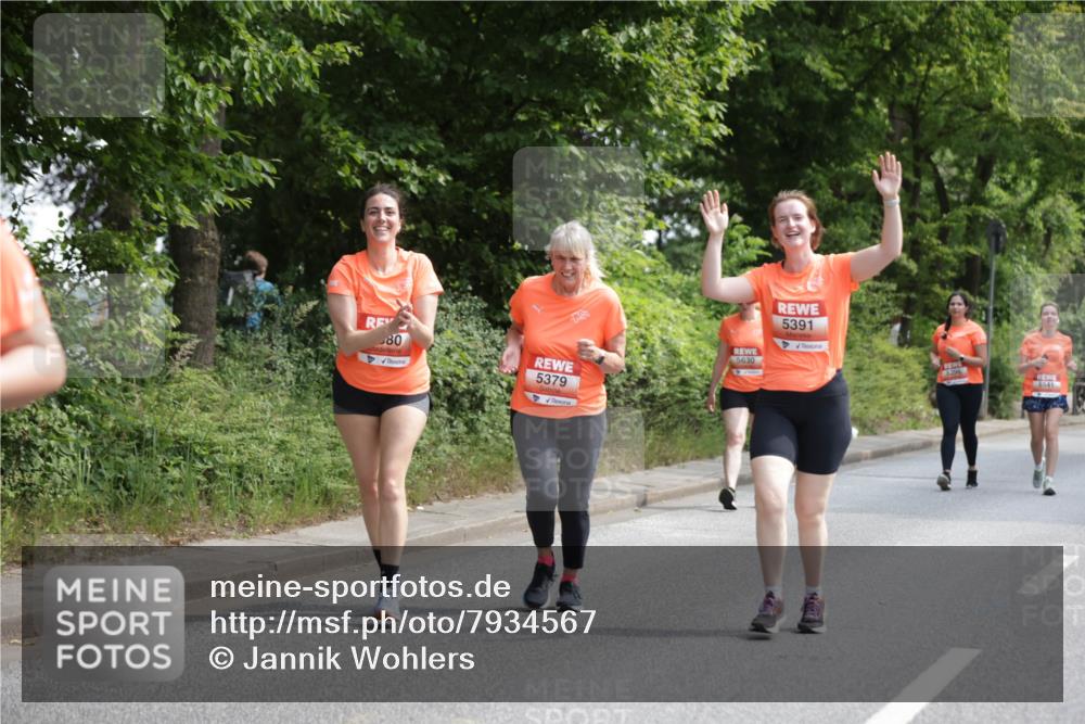 15.06.2025 - REWE Women's Run Jannik Wohlers http://msf.ph/oto/7934567 15.06.2025 10:12:21 Laufen 80, 5630, 5391, 5379, 296, 5541 meine-sportfotos.de