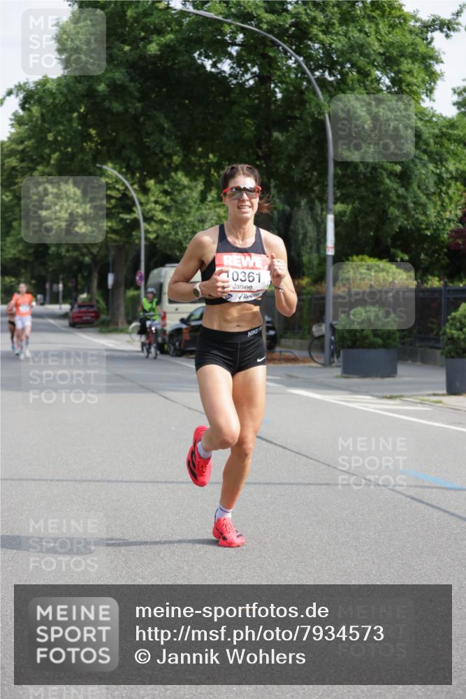 15.06.2025 - REWE Women's Run Jannik Wohlers http://msf.ph/oto/7934573 15.06.2025 08:37:48 Laufen 0361 meine-sportfotos.de