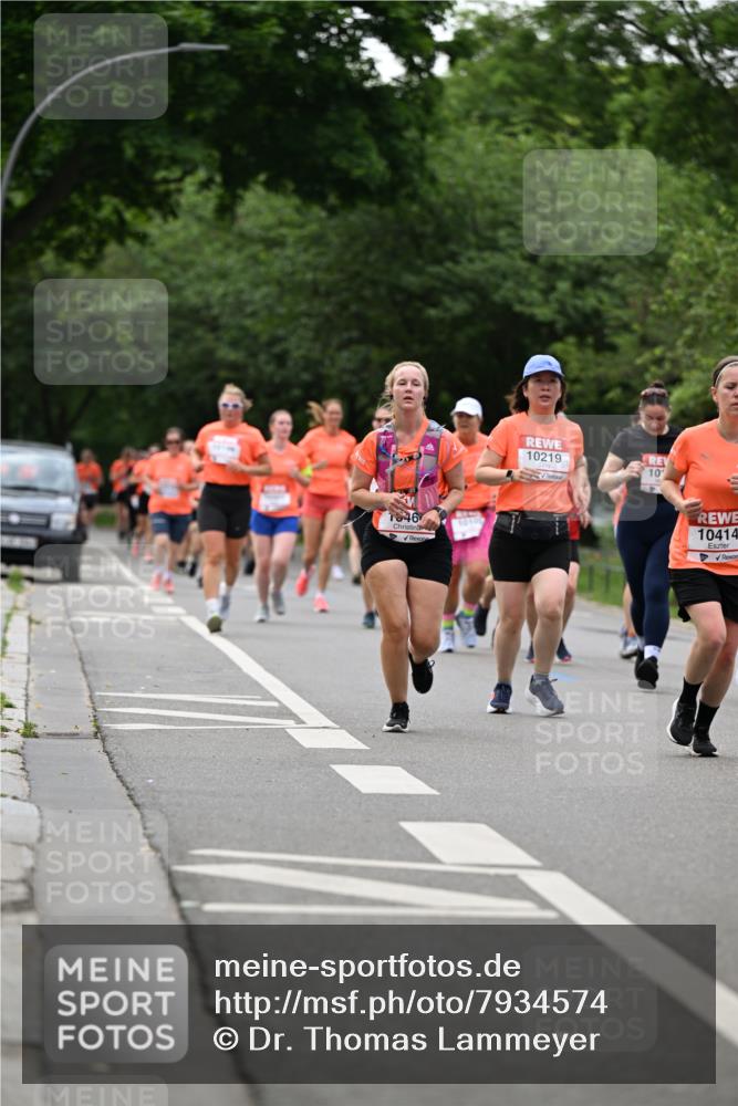 15.06.2025 - REWE Women's Run Dr. Thomas Lammeyer http://msf.ph/oto/7934574 15.06.2025 09:18:32 Laufen 1946, 10219 meine-sportfotos.de