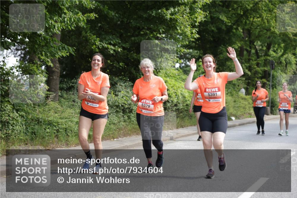15.06.2025 - REWE Women's Run Jannik Wohlers http://msf.ph/oto/7934604 15.06.2025 10:12:22 Laufen 538, 5379, 56, 5391, 6296, 5541 meine-sportfotos.de