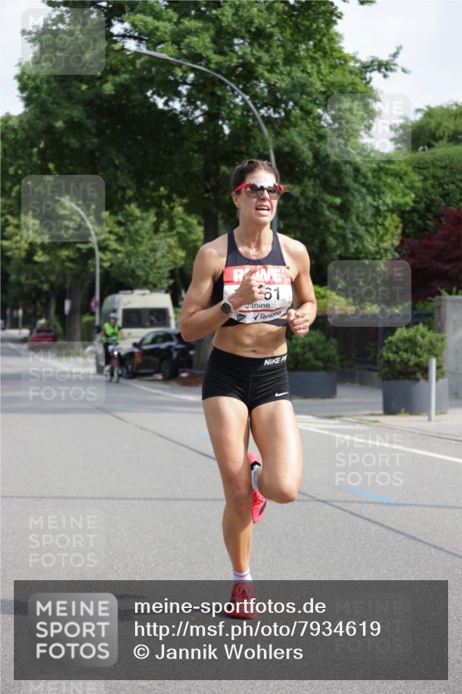 15.06.2025 - REWE Women's Run Jannik Wohlers http://msf.ph/oto/7934619 15.06.2025 08:37:48 Laufen 561 meine-sportfotos.de
