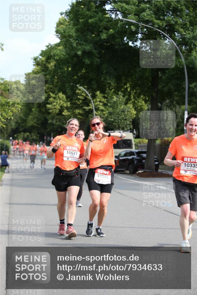 15.06.2025 - REWE Women's Run Jannik Wohlers http://msf.ph/oto/7934633 15.06.2025 09:52:20 Laufen 10671, 3, 10345, 10335 meine-sportfotos.de