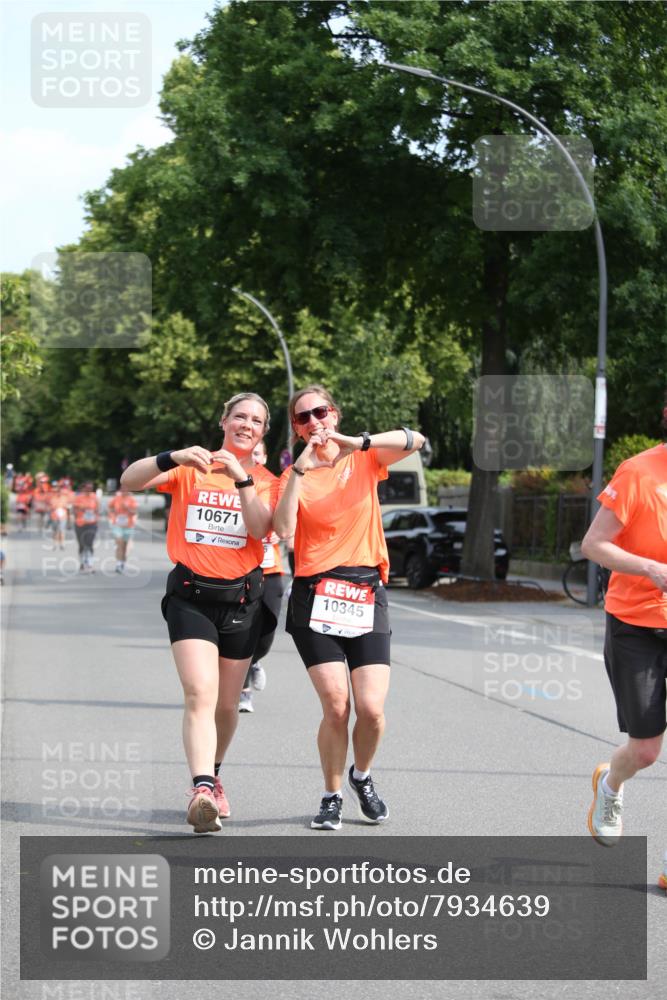15.06.2025 - REWE Women's Run Jannik Wohlers http://msf.ph/oto/7934639 15.06.2025 09:52:21 Laufen 10671, 10345 meine-sportfotos.de