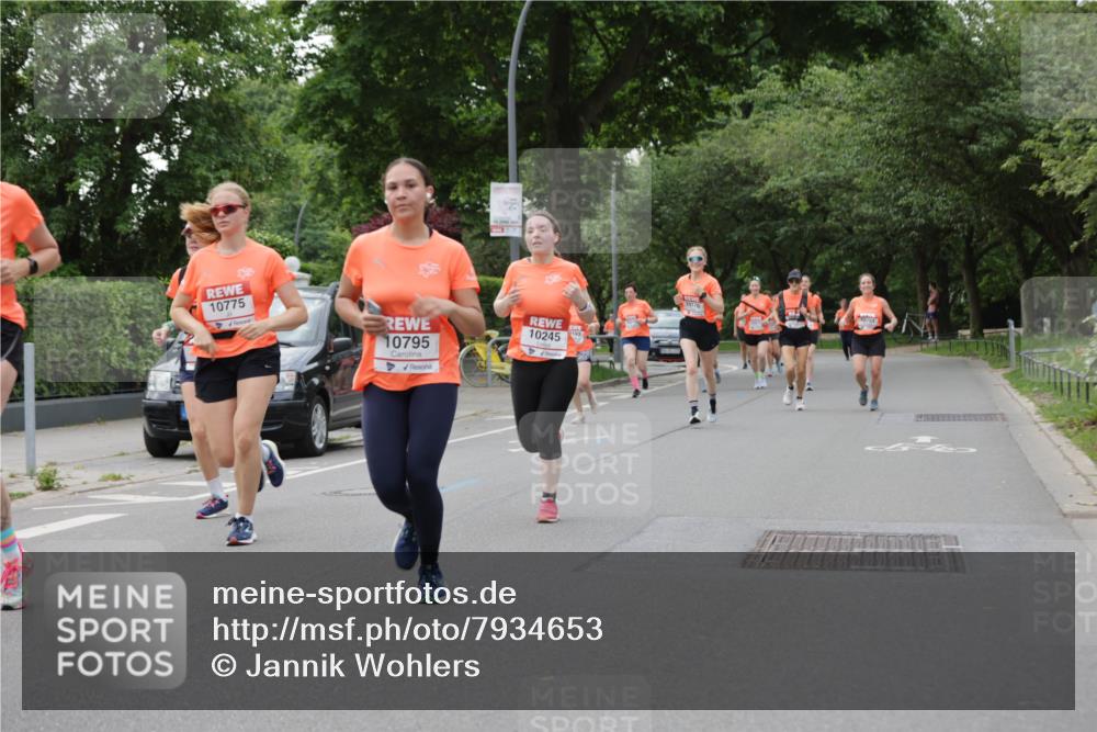 15.06.2025 - REWE Women's Run Jannik Wohlers http://msf.ph/oto/7934653 15.06.2025 08:25:45 Laufen 10775, 10245, 0193, 10795 meine-sportfotos.de