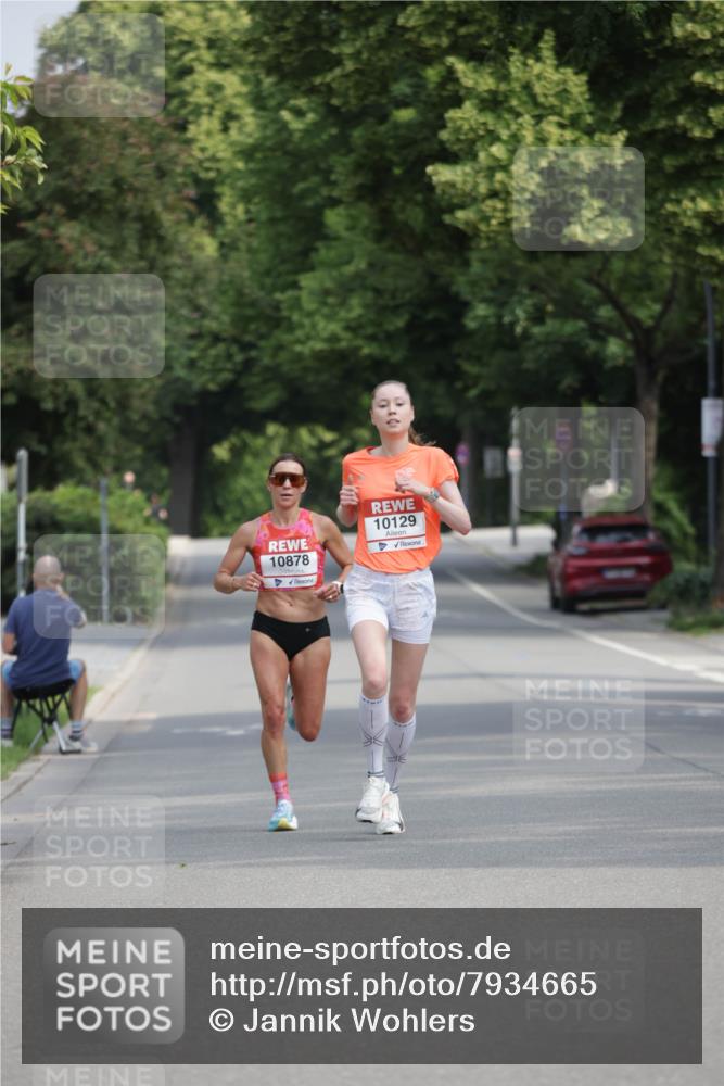 15.06.2025 - REWE Women's Run Jannik Wohlers http://msf.ph/oto/7934665 15.06.2025 08:37:51 Laufen 940, 10878, 10129 meine-sportfotos.de