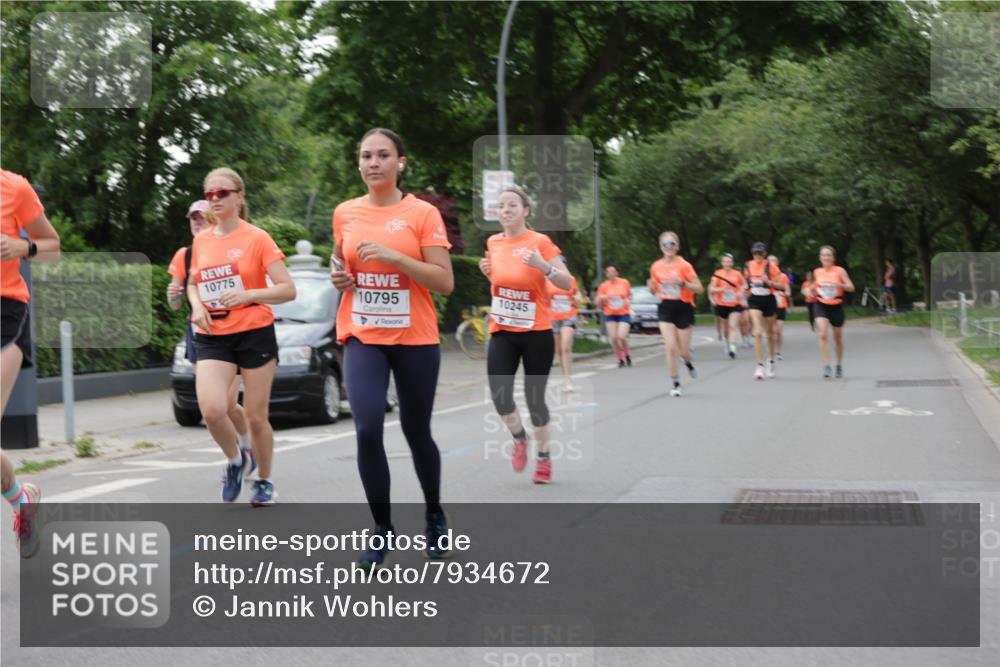 15.06.2025 - REWE Women's Run Jannik Wohlers http://msf.ph/oto/7934672 15.06.2025 08:25:45 Laufen 10775, 10795, 10245 meine-sportfotos.de