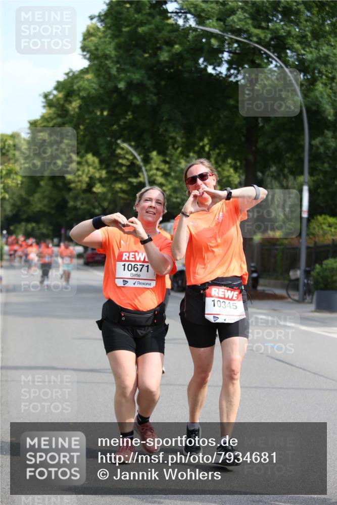 15.06.2025 - REWE Women's Run Jannik Wohlers http://msf.ph/oto/7934681 15.06.2025 09:52:22 Laufen 10671, 10345 meine-sportfotos.de