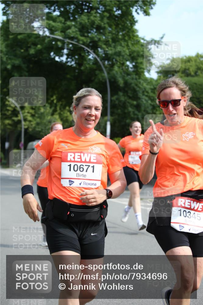 15.06.2025 - REWE Women's Run Jannik Wohlers http://msf.ph/oto/7934696 15.06.2025 09:52:23 Laufen 10671, 1071, 10345 meine-sportfotos.de
