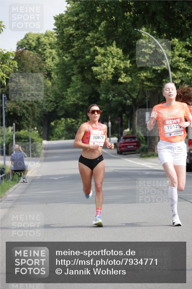 15.06.2025 - REWE Women's Run Jannik Wohlers http://msf.ph/oto/7934771 15.06.2025 08:37:53 Laufen 10878, 10129 meine-sportfotos.de