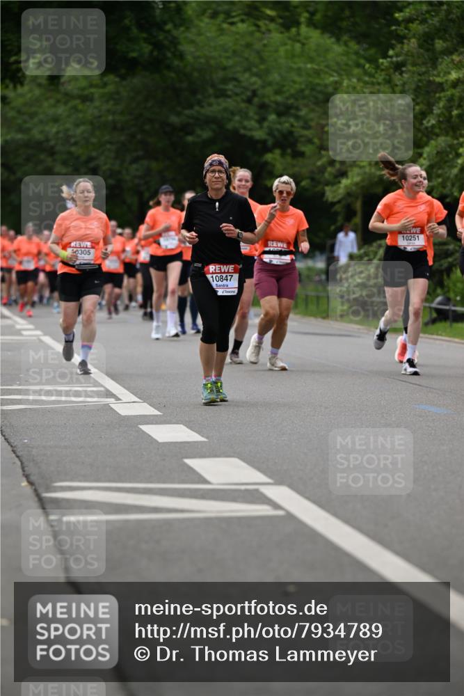 15.06.2025 - REWE Women's Run Dr. Thomas Lammeyer http://msf.ph/oto/7934789 15.06.2025 09:18:50 Laufen 10847, 10251 meine-sportfotos.de