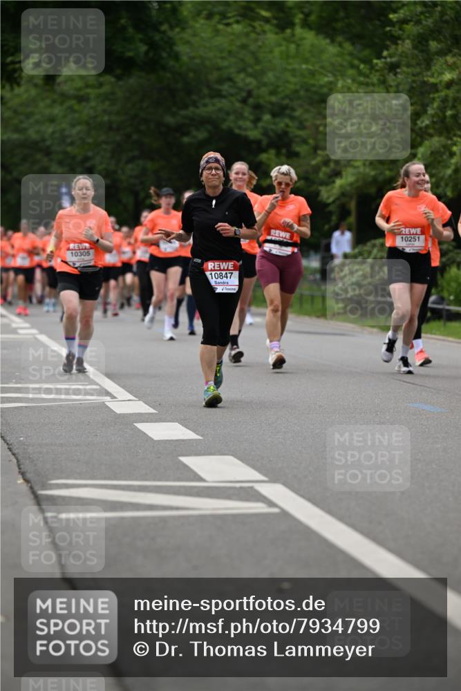 15.06.2025 - REWE Women's Run Dr. Thomas Lammeyer http://msf.ph/oto/7934799 15.06.2025 09:18:50 Laufen 10305, 10847, 10251 meine-sportfotos.de