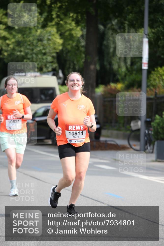 15.06.2025 - REWE Women's Run Jannik Wohlers http://msf.ph/oto/7934801 15.06.2025 09:52:38 Laufen 10831, 10814 meine-sportfotos.de