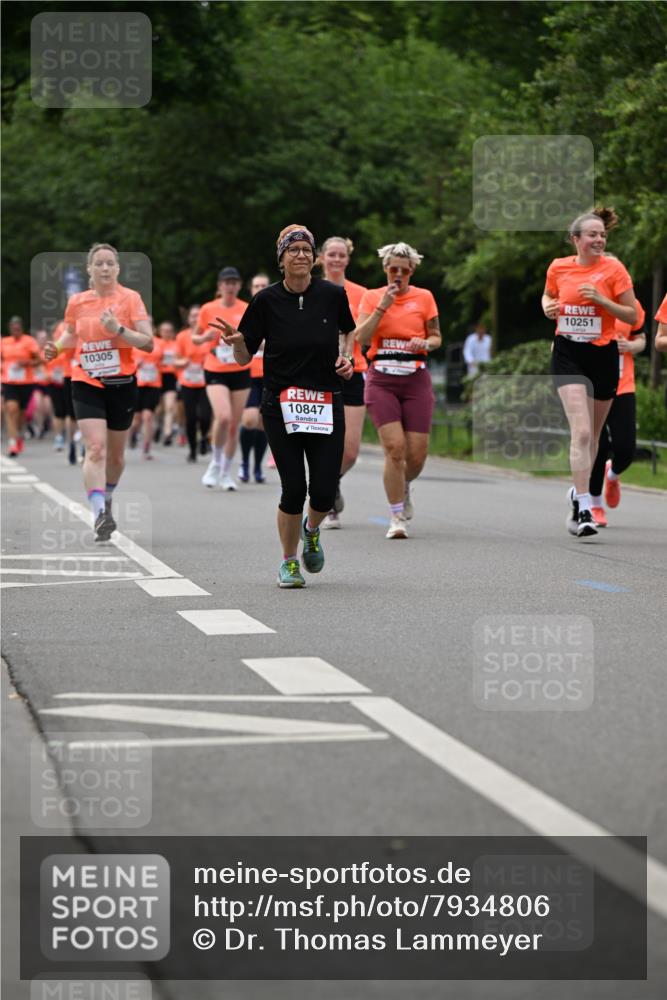 15.06.2025 - REWE Women's Run Dr. Thomas Lammeyer http://msf.ph/oto/7934806 15.06.2025 09:18:50 Laufen 10305, 10847, 10251 meine-sportfotos.de