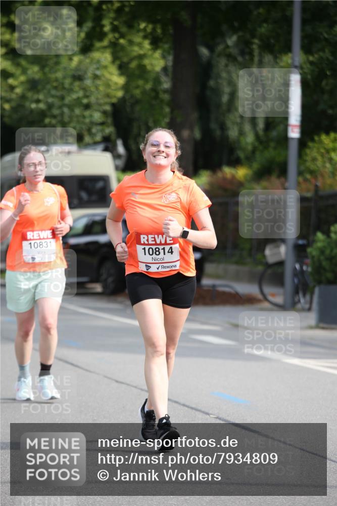 15.06.2025 - REWE Women's Run Jannik Wohlers http://msf.ph/oto/7934809 15.06.2025 09:52:38 Laufen 10831, 10814 meine-sportfotos.de